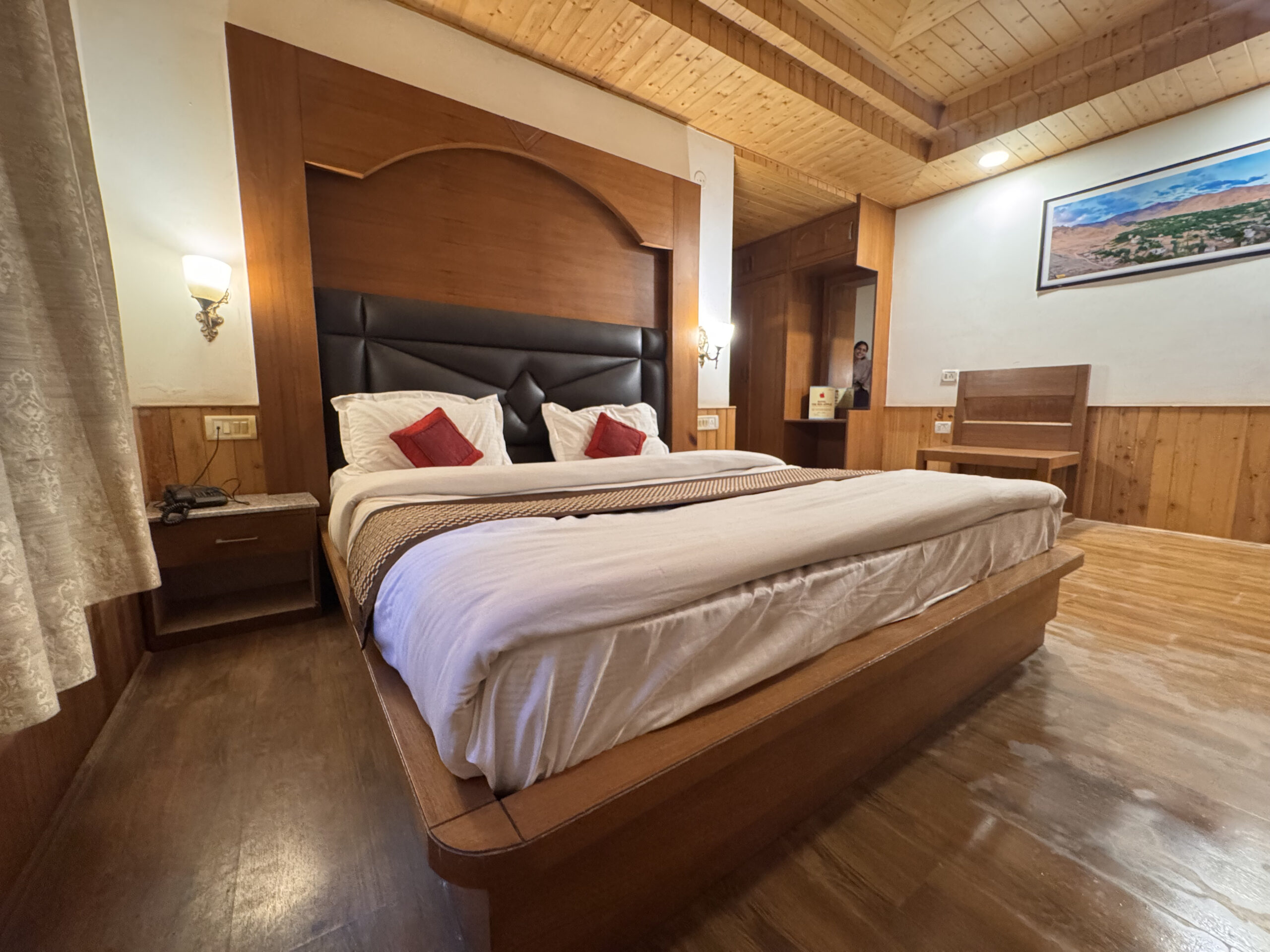 hotel-img