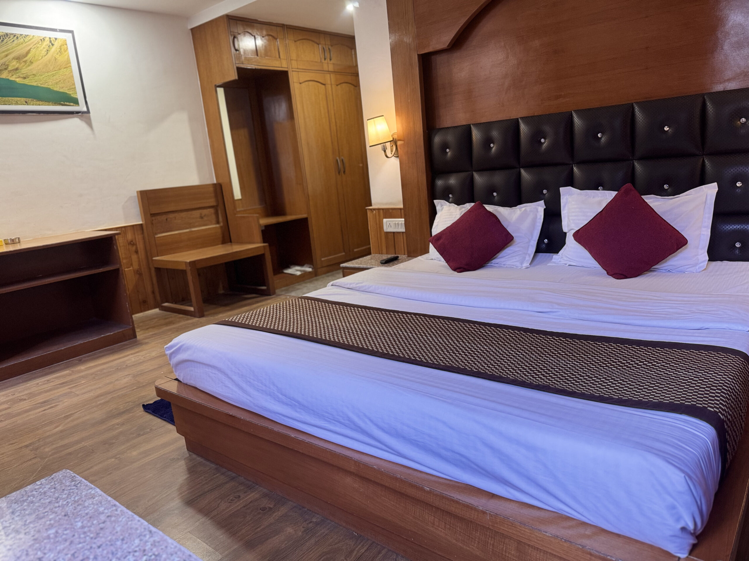 hotel-img